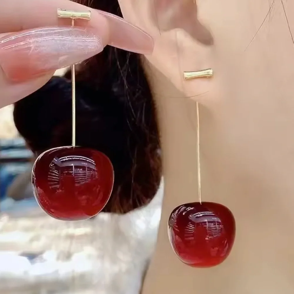 ANTHROPOLOGE 2025 trend CHEER RED anthropologie earrings